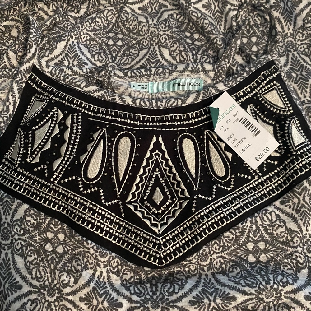 Bohemian tank top w embroidery/beading. NWT - Picture 4 of 5